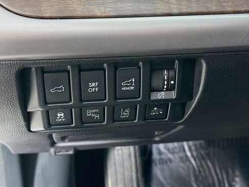 Used 2017 Subaru Outback 3.6R Limited image 15