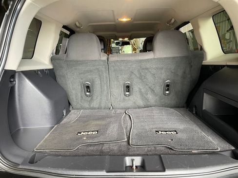 Used 2016 Jeep Patriot Latitude FWD image 25