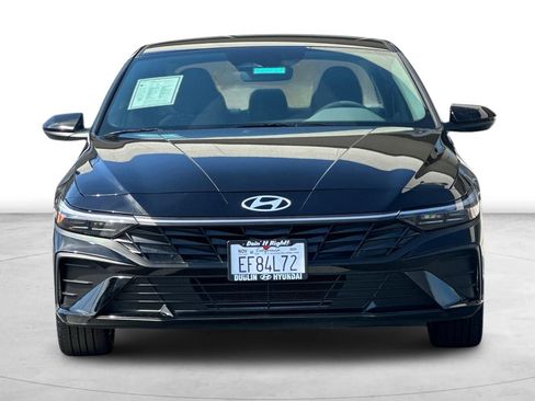Certified 2025 Hyundai Elantra Sport image 12