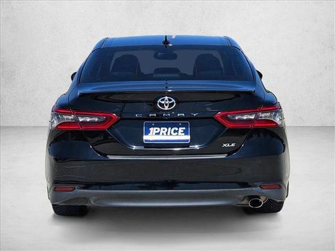 Used 2023 Toyota Camry XLE FWD image 7
