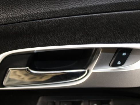 Used 2017 Chevrolet Equinox LS image 20