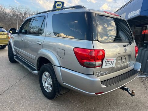 Used 2006 Toyota Sequoia SR5 image 11