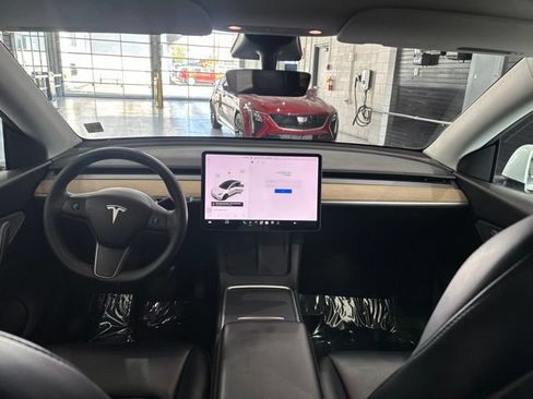 Used 2021 Tesla Model Y Long Range AWD/4WD image 33