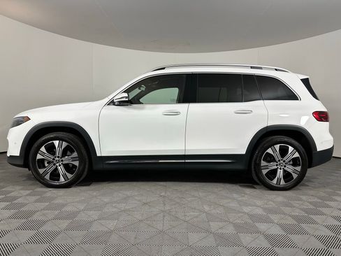 Used 2024 Mercedes-Benz EQB 300 4MATIC image 17