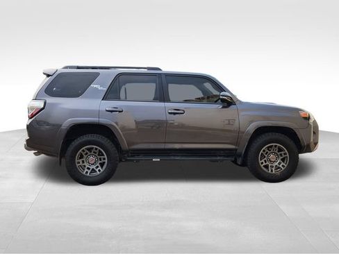 Used 2020 Toyota 4Runner TRD Off-Road Premium w/ Moonroof Package AWD/4WD image 10