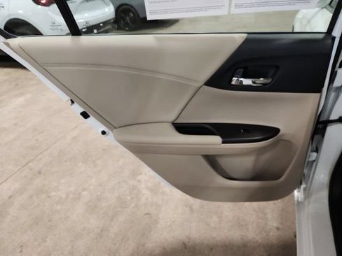 Used 2016 Honda Accord EX-L image 24