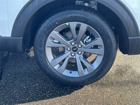 New 2026 Ford Explorer Active w/ Active Comfort Package image 10