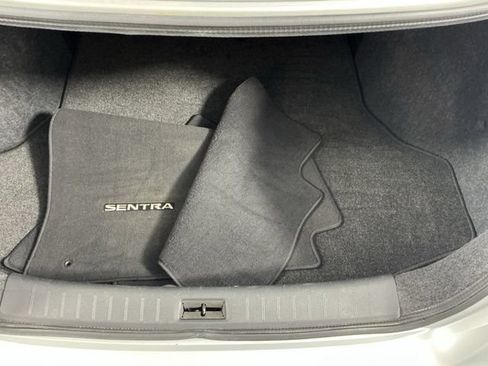 Used 2014 Nissan Sentra SV FWD image 23