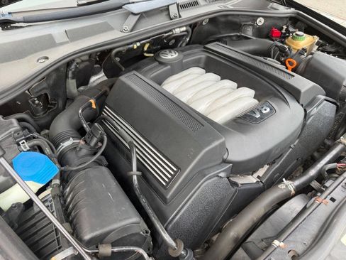 Used 2004 Volkswagen Touareg V8 AWD/4WD image 11