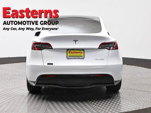 Used 2021 Tesla Model Y Long Range AWD/4WD image 6
