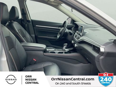 Used 2024 Nissan Altima 2.5 SR FWD image 11