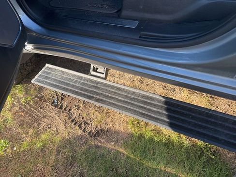 Used 2025 GMC Sierra 2500 Denali w/ Denali Reserve Package image 17