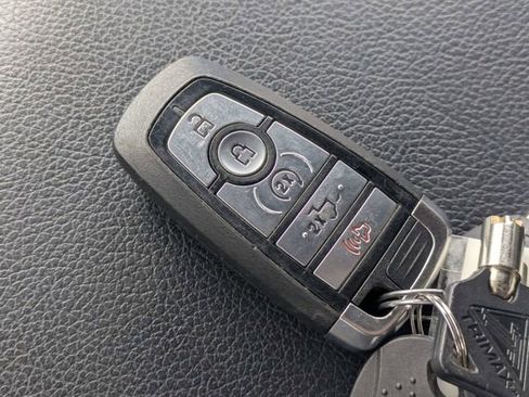 Used 2022 Ford F250 Lariat w/ Lariat Ultimate Package image 33