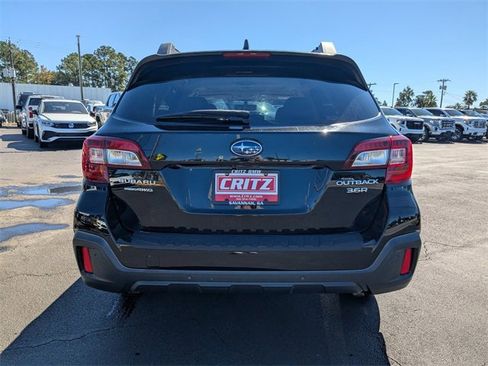 Used 2018 Subaru Outback 3.6R Limited image 6