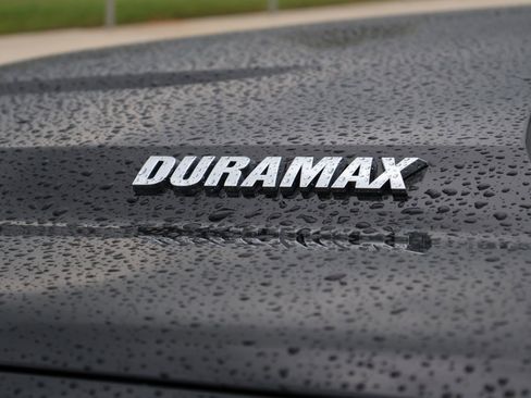 Used 2023 Chevrolet Silverado 1500 LTZ w/ LTZ Premium Package AWD/4WD image 4