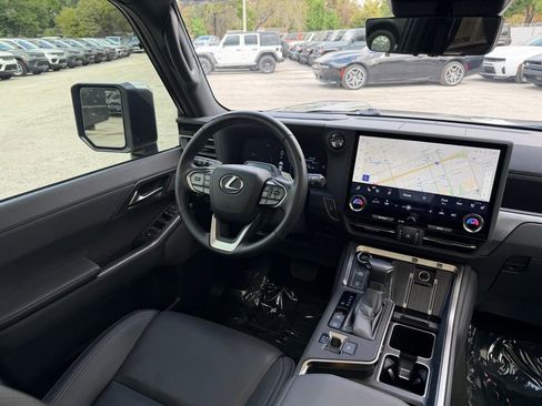 Used 2024 Lexus GX 550 w/ Cold Area Package image 41