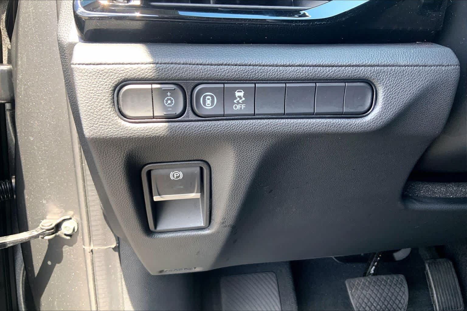 Used 2025 Acura MDX FWD image 36