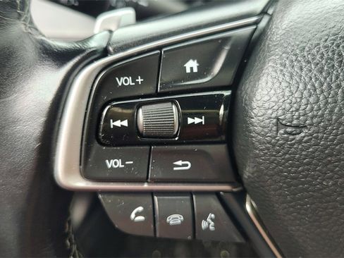 Used 2019 Honda Insight Touring image 17