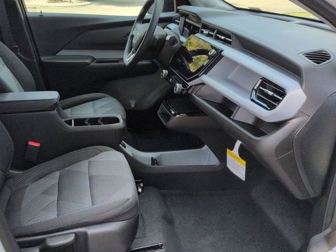 New 2027 Chevrolet Bolt LT w/ Comfort Package FWD image 26