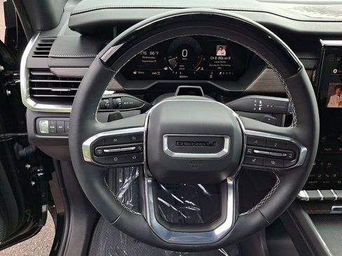 Used 2026 GMC Acadia Denali w/ Super Cruise Package AWD/4WD image 19