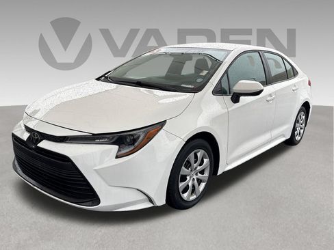 Used 2024 Toyota Corolla LE FWD image 1