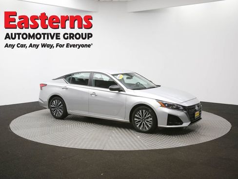 Used 2024 Nissan Altima 2.5 SV image 46