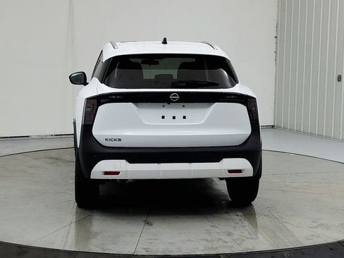 New 2026 Nissan Kicks SV w/ SV Premium Package image 6