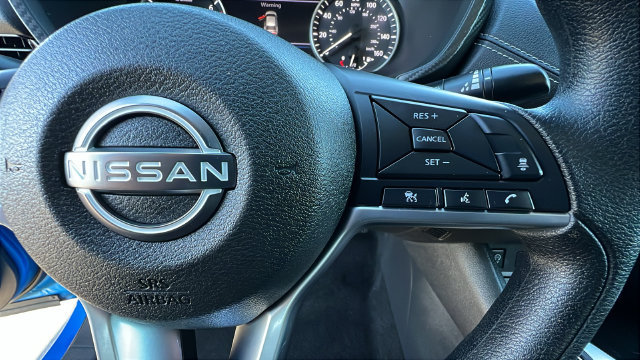 Used 2024 Nissan Sentra SV FWD image 27
