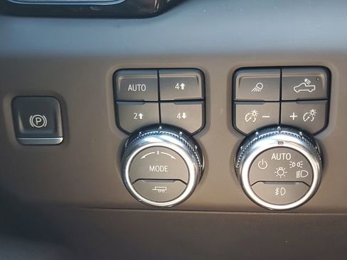 Certified 2023 GMC Sierra 1500 Denali AWD/4WD image 29