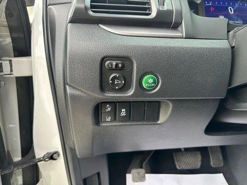 Used 2022 Honda Pilot Sport image 27