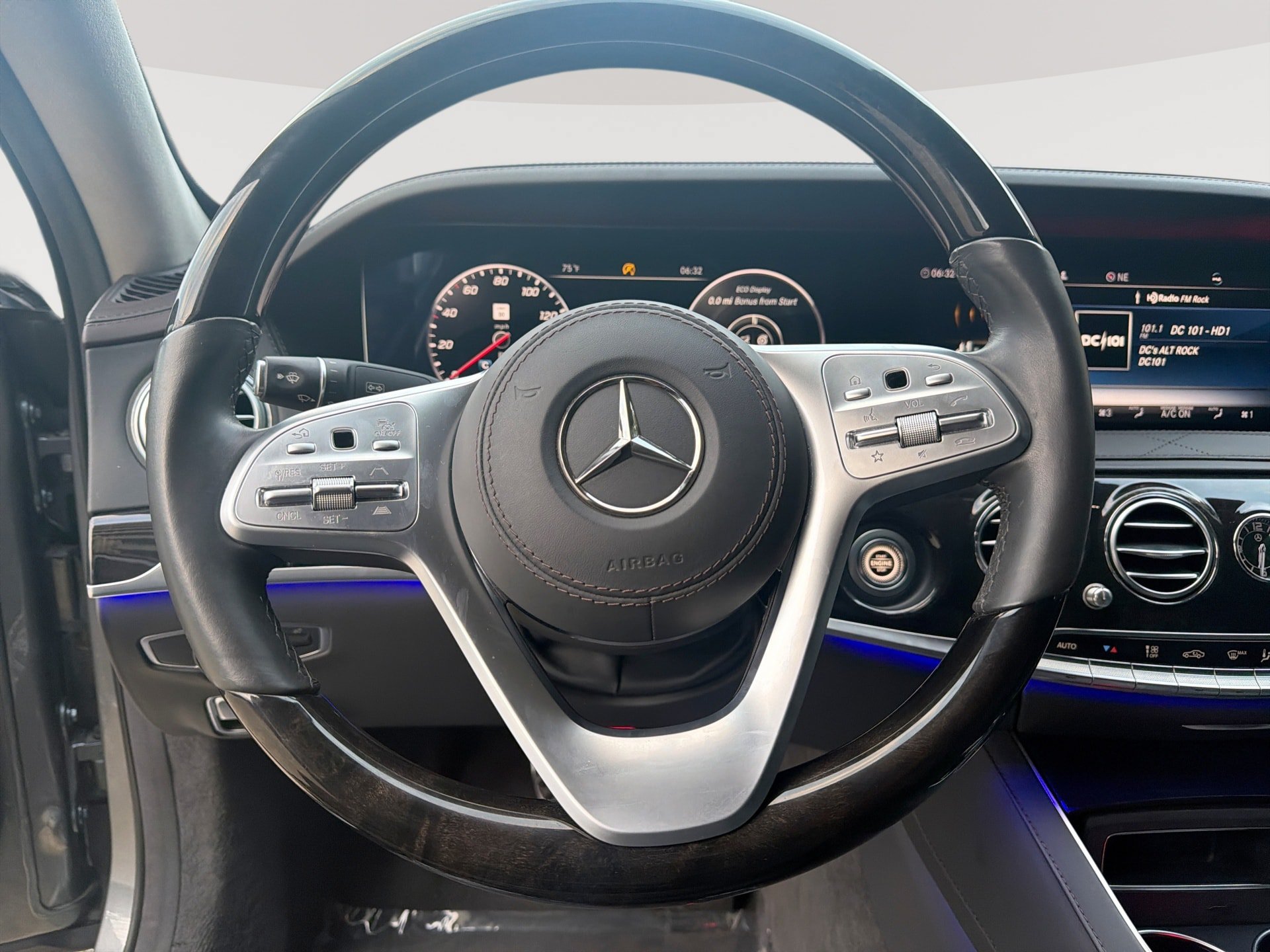 Used 2020 Mercedes-Benz S 560 Sedan image 11