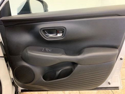 Used 2023 Honda HR-V LX image 47