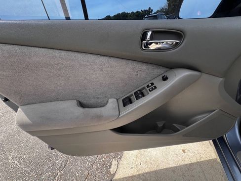Used 2012 Nissan Altima 2.5 S w/ Convenience Pkg FWD image 17