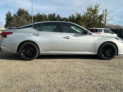 Used 2021 Nissan Altima 2.5 SR image 9