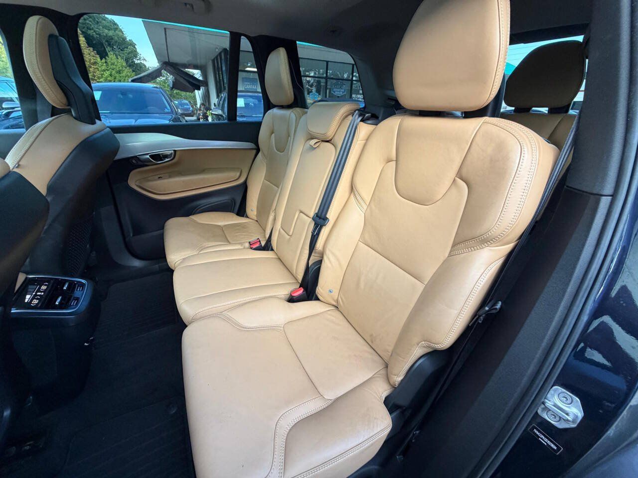 Used 2016 Volvo XC90 T6 Momentum AWD/4WD image 23