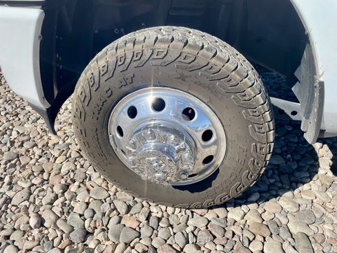 Used 2024 RAM 3500 Laramie w/ Safety Group AWD/4WD image 9