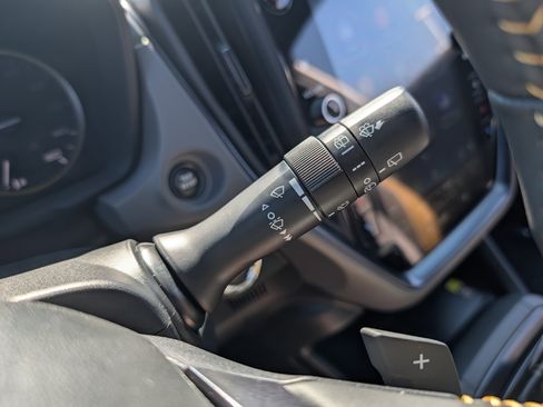 Certified 2025 Subaru Crosstrek 2.5i Sport w/ Crosstrek Mirror Package image 29