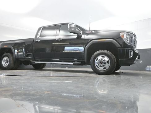 Used 2022 GMC Sierra 3500 Denali w/ Denali Ultimate Package AWD/4WD image 34