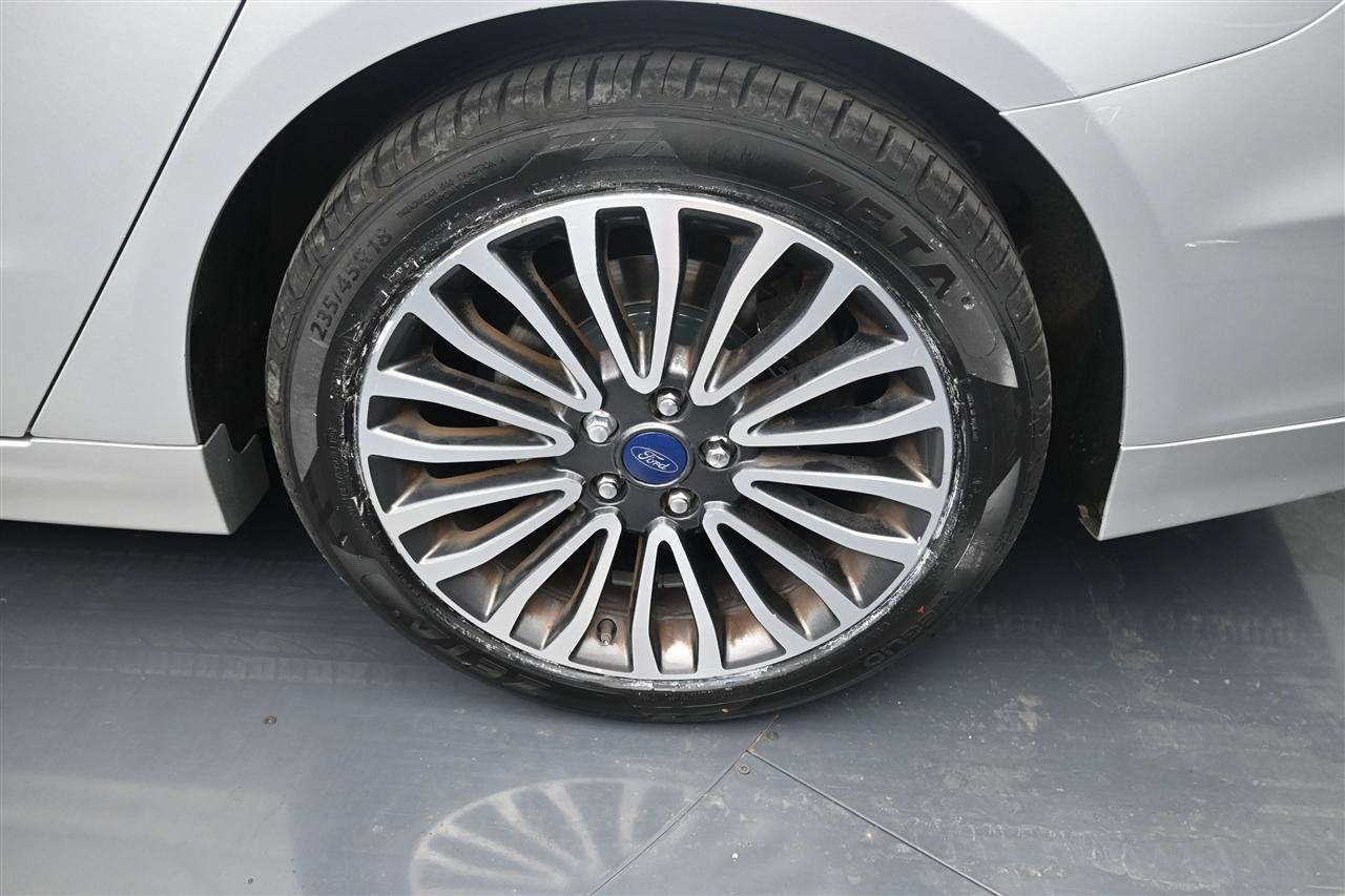 Used 2018 Ford Fusion Titanium AWD/4WD image 18