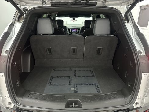 Used 2022 Buick Enclave Premium image 44