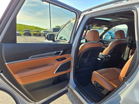 Used 2023 Kia Telluride SX Prestige X-Pro AWD/4WD image 26
