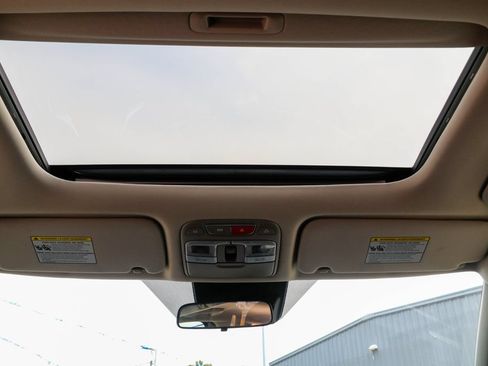 Used 2025 Kia Telluride S FWD image 13