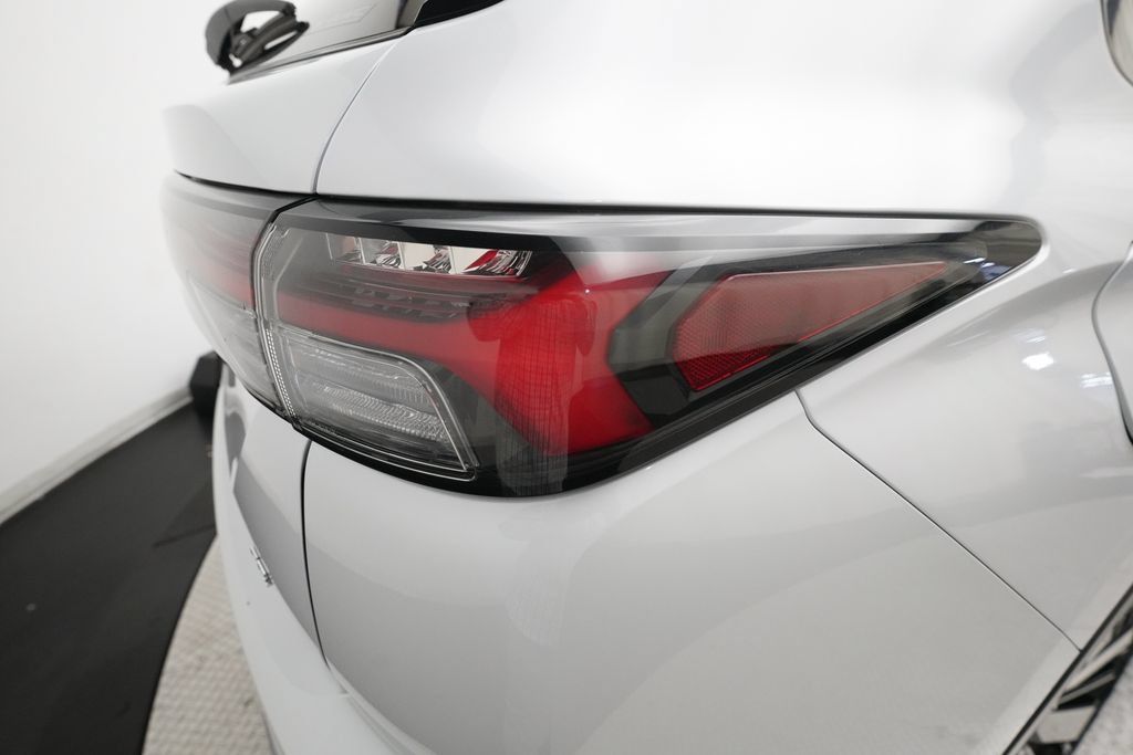 Used 2025 Mitsubishi Outlander AWD image 31