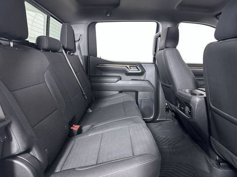 Used 2025 Chevrolet Silverado 1500 LT Trail Boss w/ Convenience Package II AWD/4WD image 28
