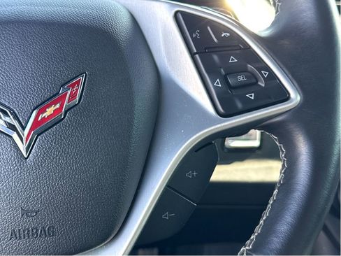 Used 2019 Chevrolet Corvette Stingray Coupe w/ 1LT RWD image 16
