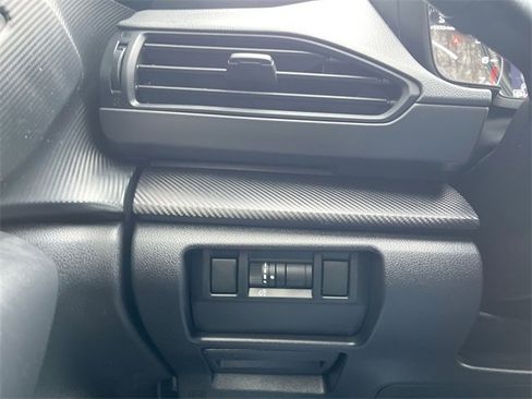 Used 2024 Subaru Crosstrek 2.0i Premium image 17