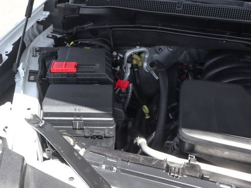 Used 2021 Chevrolet Suburban LT RWD image 12