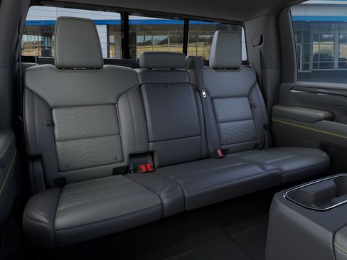 New 2026 Chevrolet Silverado 2500 ZR2 AWD/4WD image 18