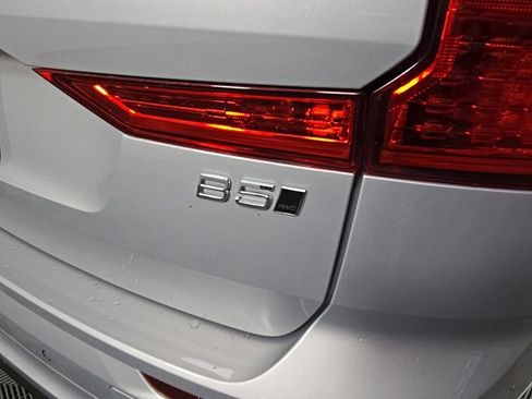 Certified 2025 Volvo XC60 B5 Plus image 9
