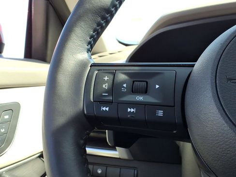 Used 2021 Nissan Rogue SL FWD image 27